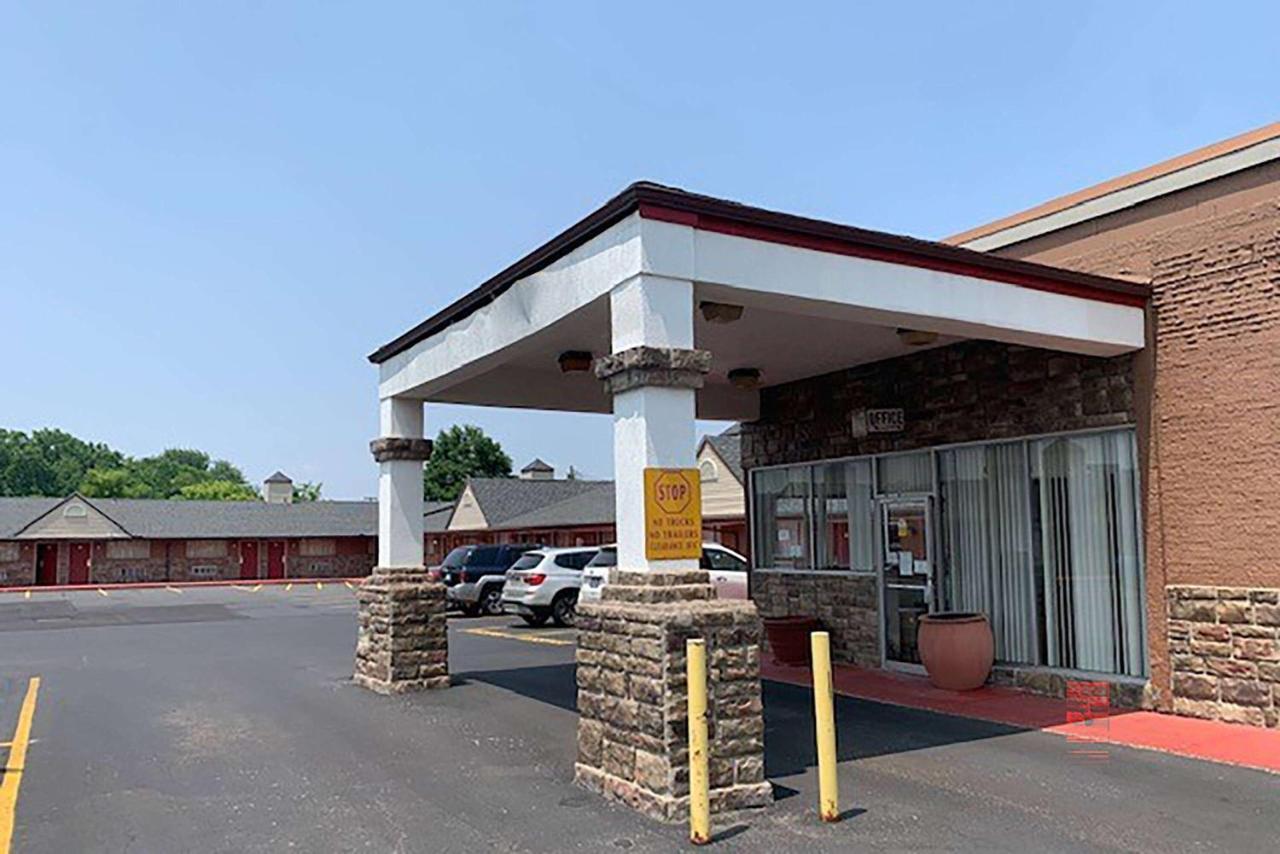 Super 8 By Wyndham Youngstown Girard Eksteriør billede
